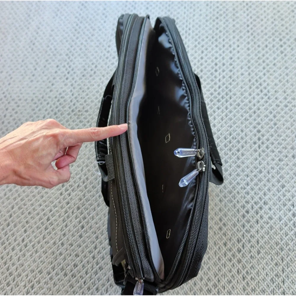 OGIO Voyager Messenger Bag Airport Friendly Laptop Laforce 117023 NWOT MSRP $80
